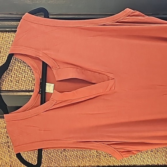 Set of 2 Dresses From Venus - Picture 3 of 13